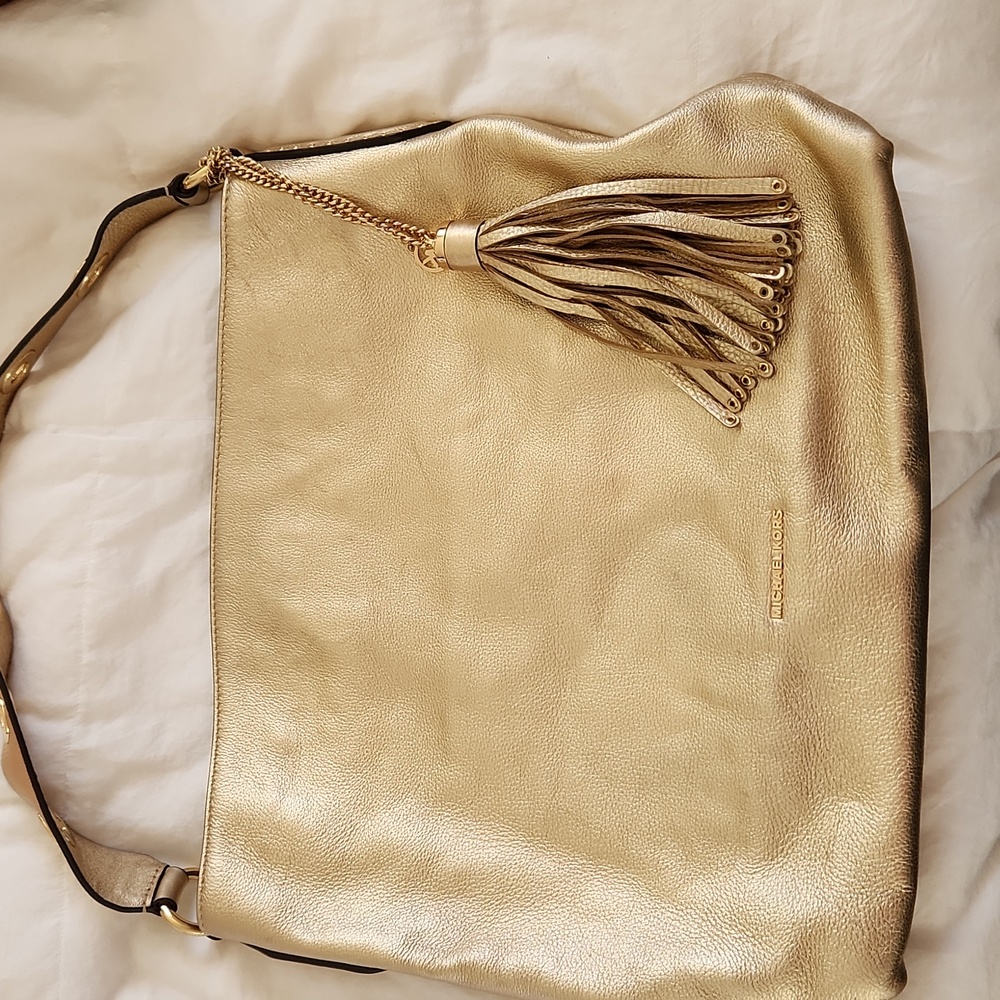 MICHAEL KORS leather Gold shoulder bag with tassle